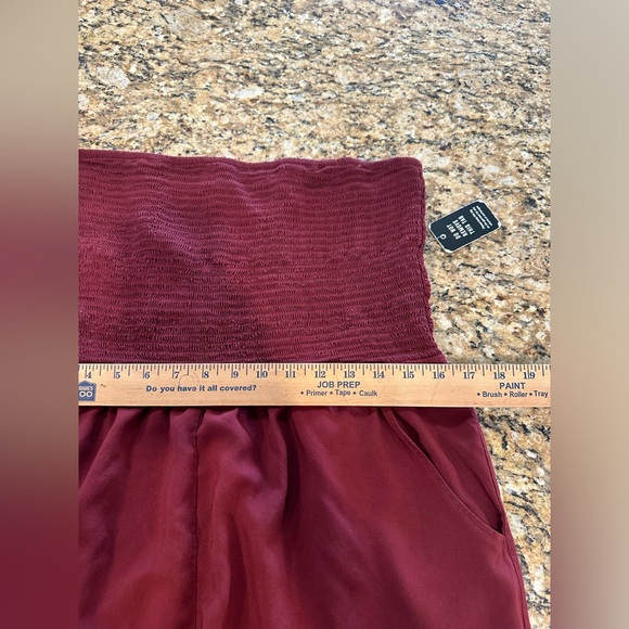 express women’s burgundy strapless smocked jumpsuit size XL new w tags - Picture 5 of 7